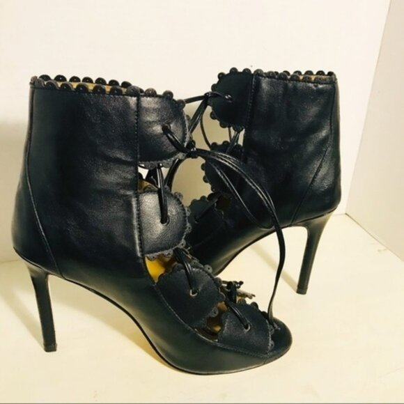 CECELIA NEW YORK Jose Black Lace Up Pump S… - Picture 7 of 11